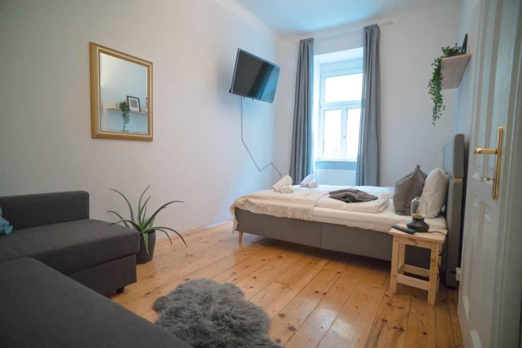 Cosy And Spacious Apartment In The Heart Of Innsbruck Exterior photo